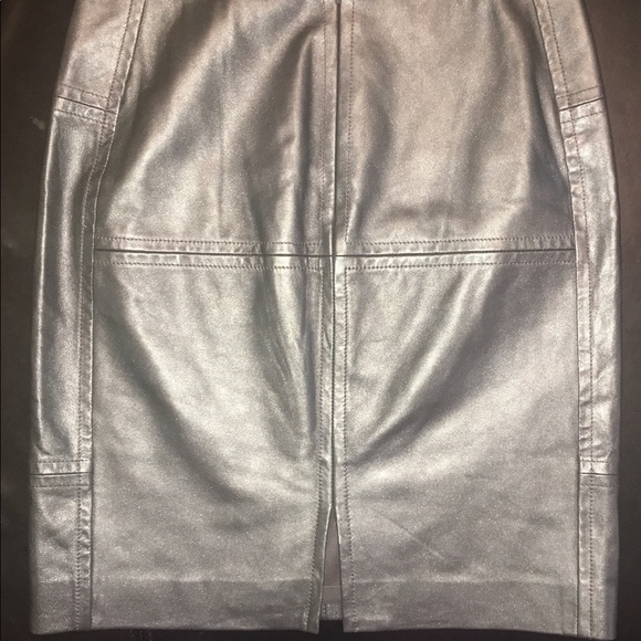 ❌SOLD❌ W By Worth Charcoal Gray Leather Pencil - Picture 4 of 8